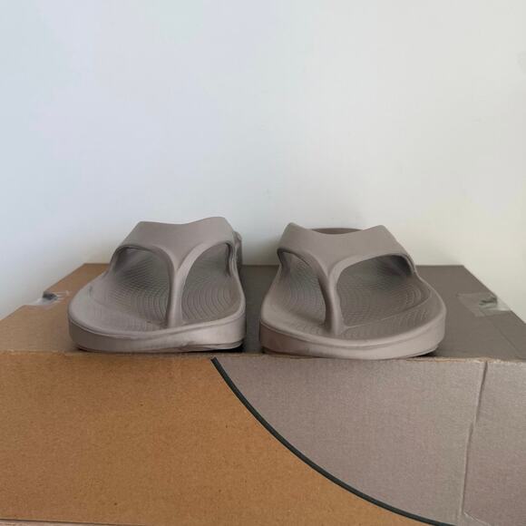 OOFOS OOlala Tan Recovery Slides - SZ Men 5- Women 7 - Picture 10 of 10